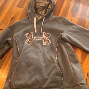 Under Armour Grey/Camo sweatshirt